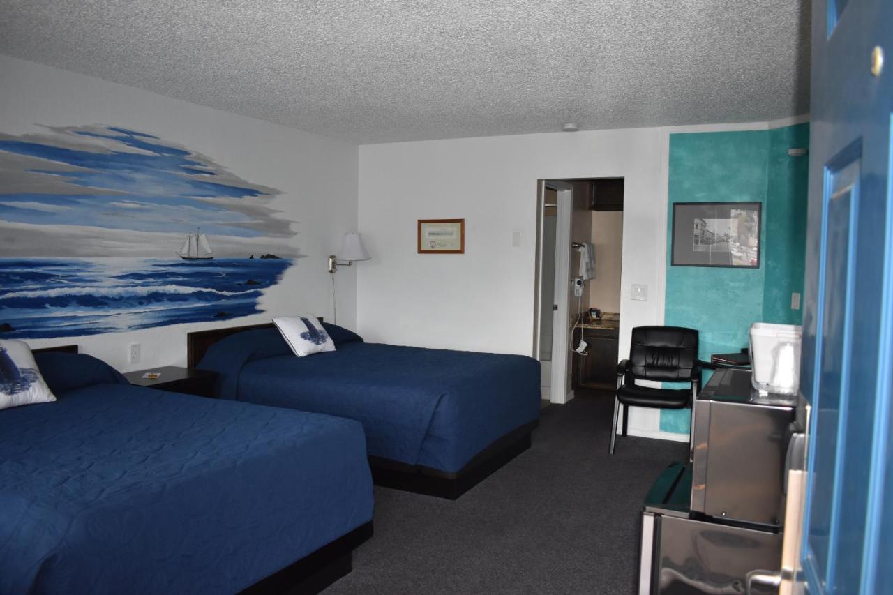 Lighthouse Cove Inn Bandon Exterior photo A typical room at the hotel