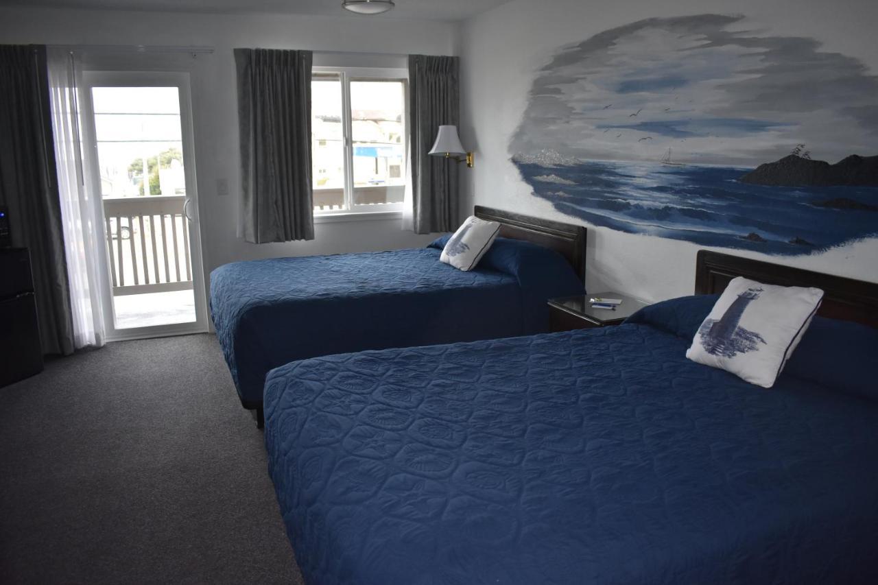 Lighthouse Cove Inn Bandon Exterior photo A room at the Ocean House